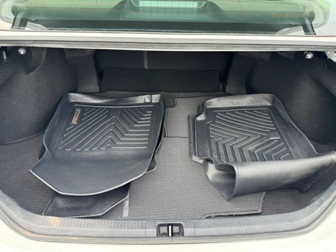 Used 2022 Toyota Camry XLE FWD image 32