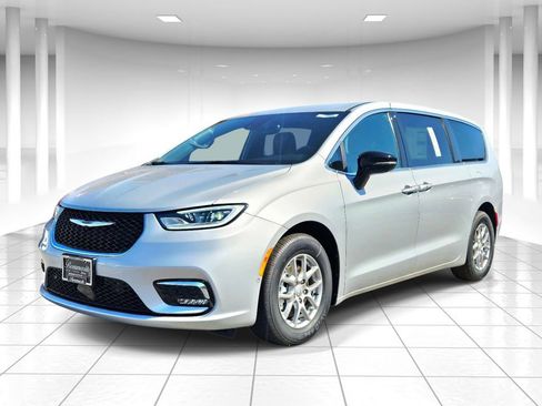 New 2026 Chrysler Pacifica Select FWD image 7