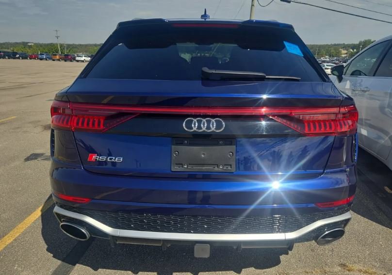 Used 2021 Audi RS Q8 w/ Luxury Package AWD/4WD image 3