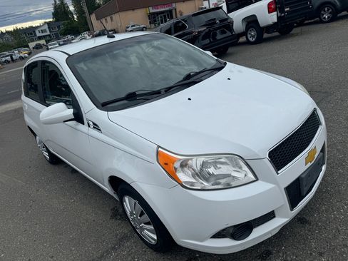 Used 2011 Chevrolet Aveo5 LS image 3
