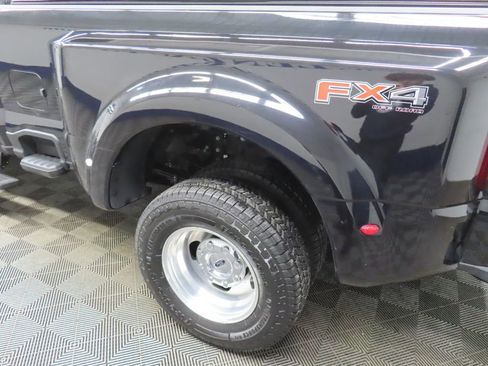 Used 2025 Ford F350 Platinum w/ Platinum Plus Package AWD/4WD image 42