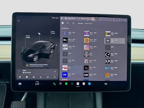 Used 2024 Tesla Model Y Long Range AWD/4WD image 11