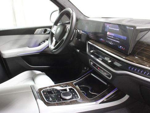 Used 2026 BMW X7 xDrive40i AWD/4WD image 10