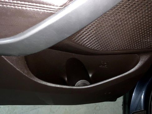 Used 2015 Hyundai Santa Fe Limited image 40