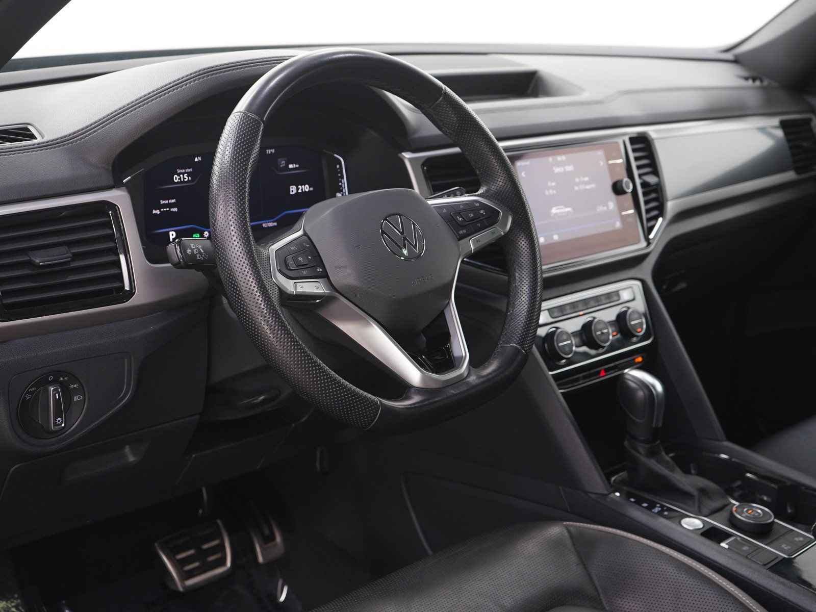 Used 2020 Volkswagen Atlas Cross Sport SEL Premium R-Line AWD/4WD image 25