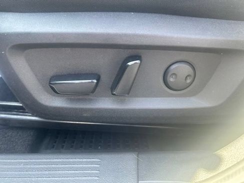 Used 2023 Nissan Rogue SV AWD/4WD image 15