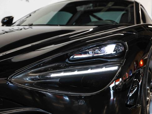 Used 2019 McLaren 720S RWD image 27