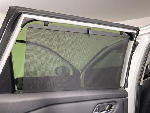 Used 2025 Nissan Rogue SV w/ SV Premium Package FWD image 43