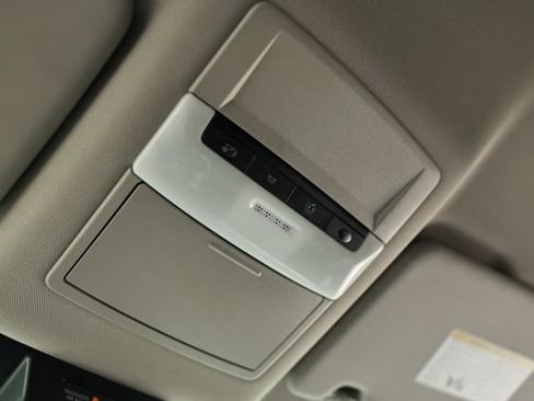 Used 2023 Nissan Rogue S FWD image 40
