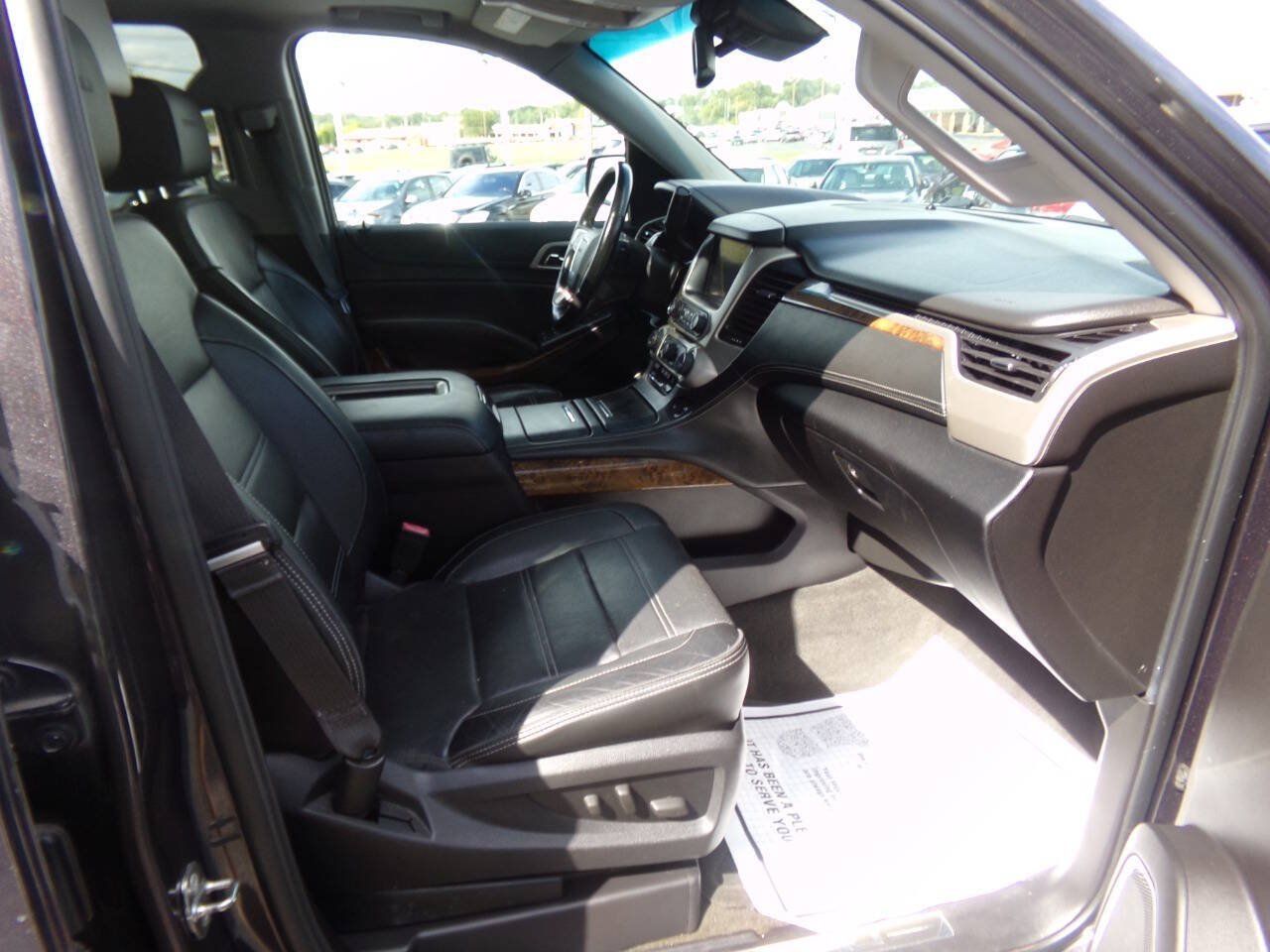 Used 2015 GMC Yukon Denali w/ Touring Package AWD/4WD image 30