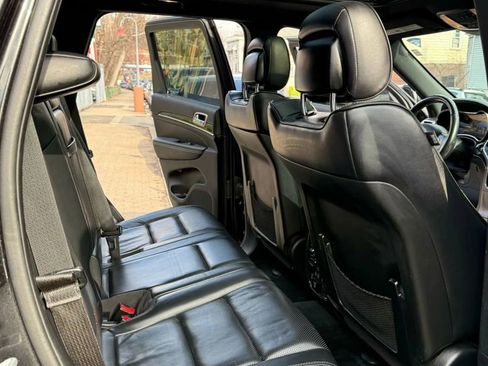 Used 2014 Jeep Grand Cherokee Overland image 9