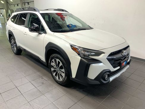 Used 2025 Subaru Outback Limited image 2