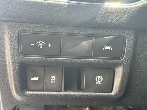 Used 2023 Hyundai Sonata SEL w/ Preferred Accessory Package FWD image 17