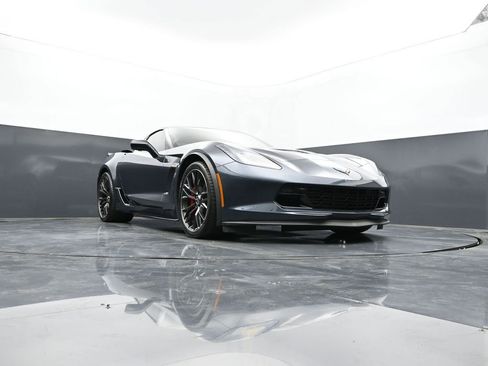 Used 2019 Chevrolet Corvette Z06 RWD image 26