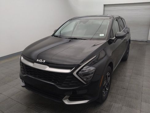 Used 2025 Kia Sportage LX AWD/4WD image 15