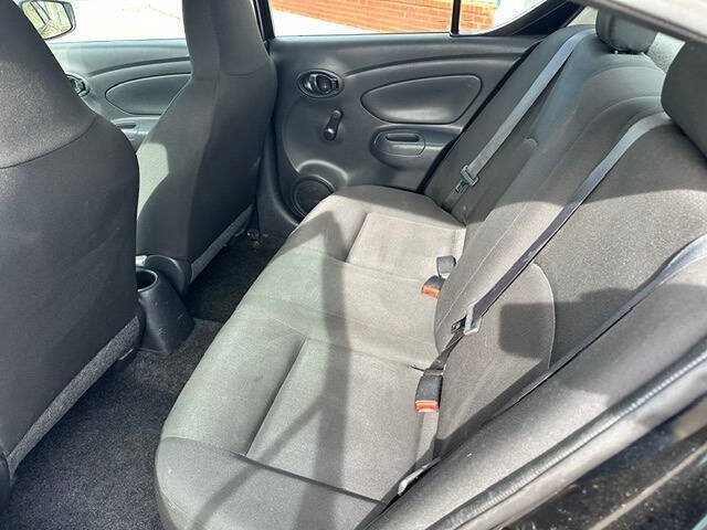 Used 2016 Nissan Versa S FWD image 20
