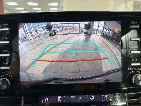 Used 2021 Toyota Sienna XLE image 27