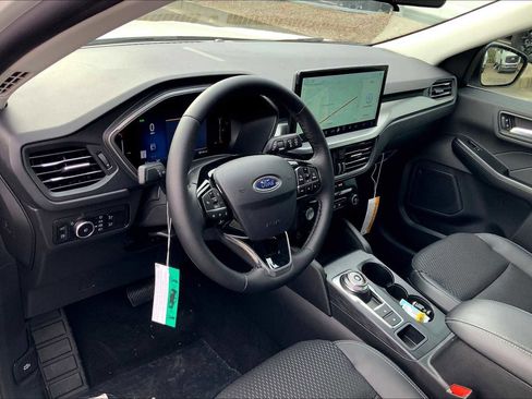 New 2025 Ford Escape SE image 6