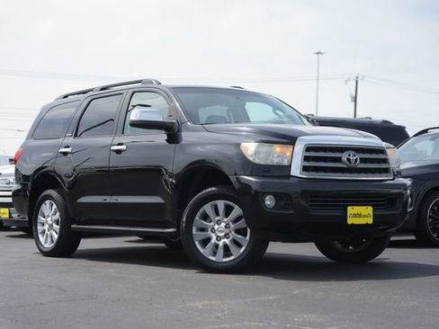 Used 2015 Toyota Sequoia Platinum AWD/4WD image 2