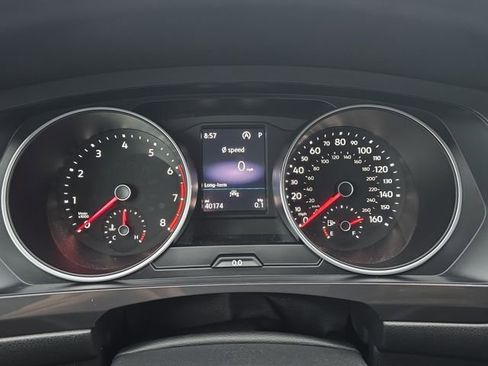 Used 2020 Volkswagen Tiguan SE w/ Panoramic Sunroof Package image 20