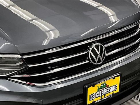 Used 2023 Volkswagen Tiguan SE FWD image 32
