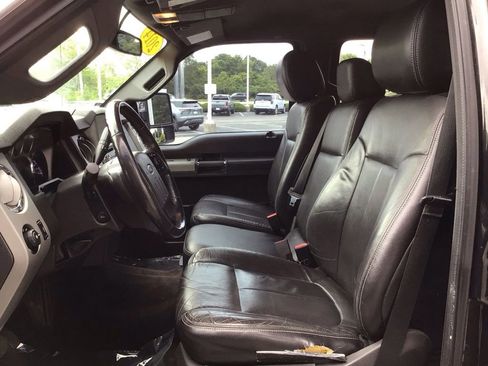 Used 2014 Ford F250 Lariat w/ Chrome Package AWD/4WD image 30