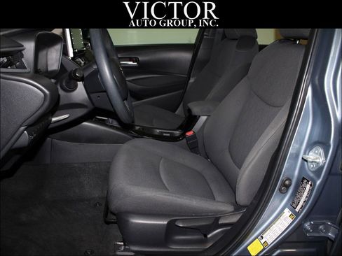 Used 2021 Toyota Corolla LE image 16