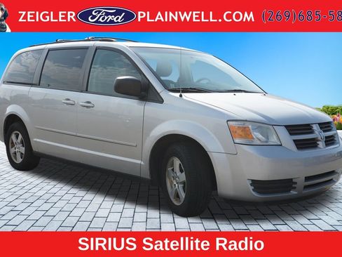 Used 2010 Dodge Grand Caravan Hero w/ Popular Equipment Group FWD image 4