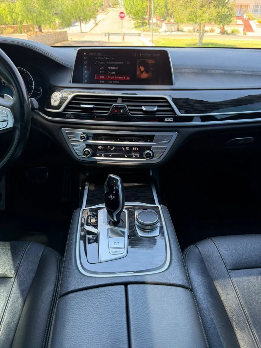 Used 2019 BMW 740i xDrive w/ M Sport Package AWD/4WD image 15