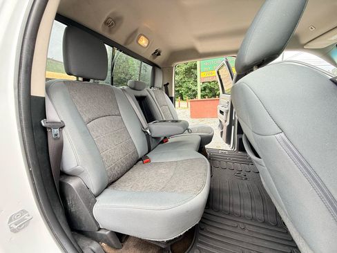 Used 2017 RAM 1500 Classic SLT AWD/4WD image 14