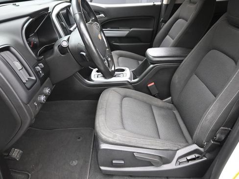 Used 2022 Chevrolet Colorado LT w/ Safety Package AWD/4WD image 15