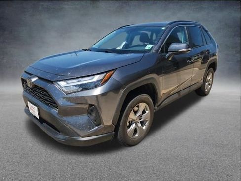 Used 2024 Toyota RAV4 XLE FWD image 4