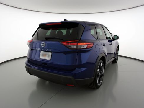 Used 2025 Nissan Rogue SV image 9
