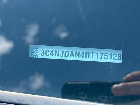 Used 2024 Jeep Compass Sport AWD/4WD image 15