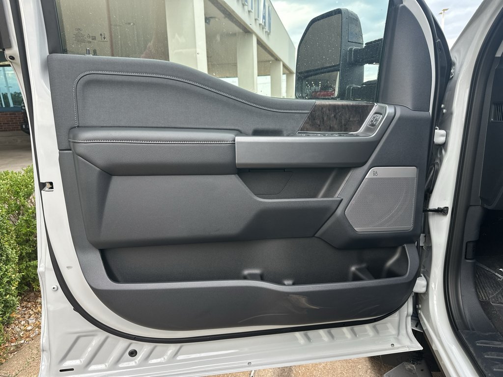 New 2026 Ford F250 Lariat w/ Black Appearance Package AWD/4WD image 17