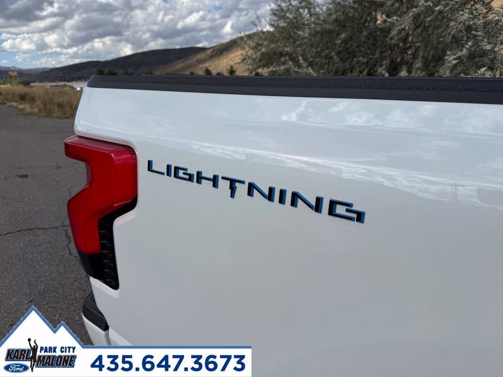 Used 2025 Ford F150 Lightning Platinum AWD/4WD image 12