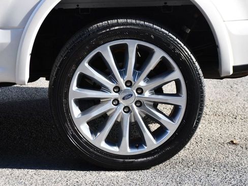 Used 2019 Ford F150 Limited image 15