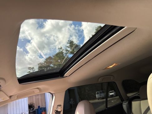 Used 2020 Subaru Outback Limited image 4