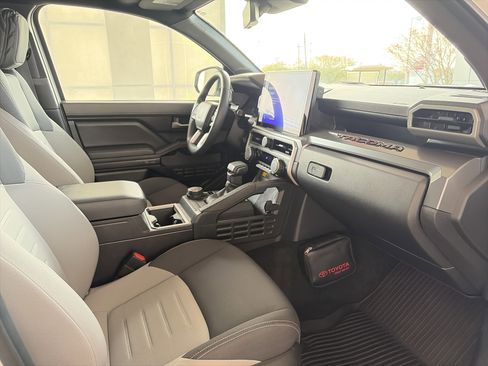 Certified 2024 Toyota Tacoma TRD Sport w/ TRD Sport Upgrade Package image 25