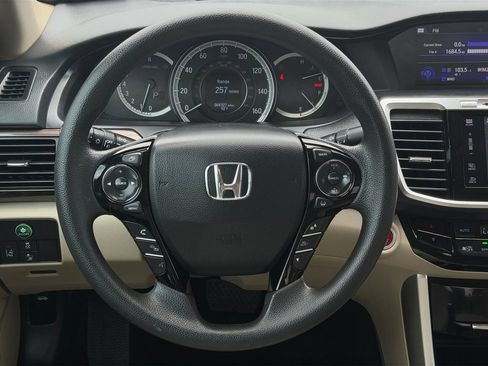 Used 2017 Honda Accord EX image 19