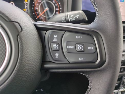 New 2025 Jeep Gladiator Rubicon w/ Convenience Group image 18