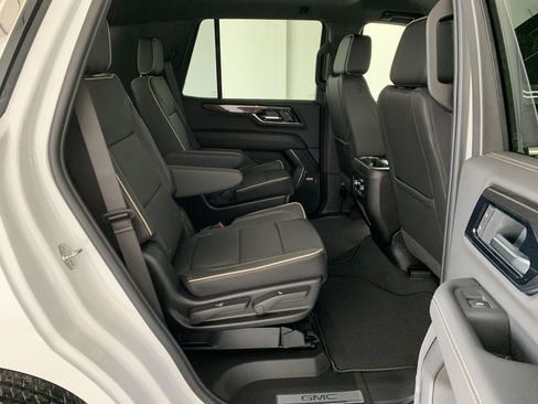 New 2026 GMC Yukon Elevation image 37