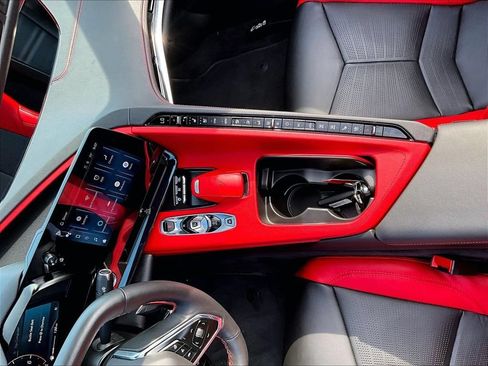 Used 2024 Chevrolet Corvette Stingray Preferred Conv w/ Z51 Performance Package RWD image 17