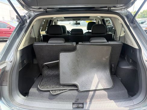 Used 2019 Volkswagen Tiguan SEL R-Line FWD image 36