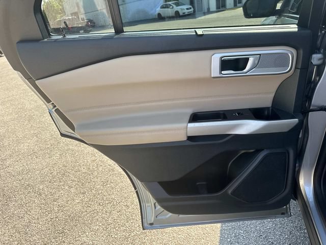 Used 2022 Ford Explorer Limited w/ Class IV Trailer Tow Package AWD/4WD image 15