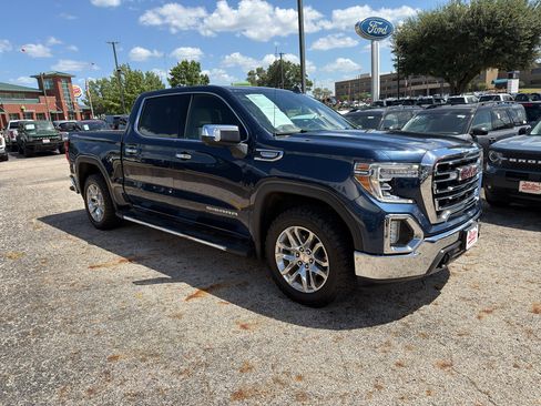 Used 2021 GMC Sierra 1500 SLT AWD/4WD image 3