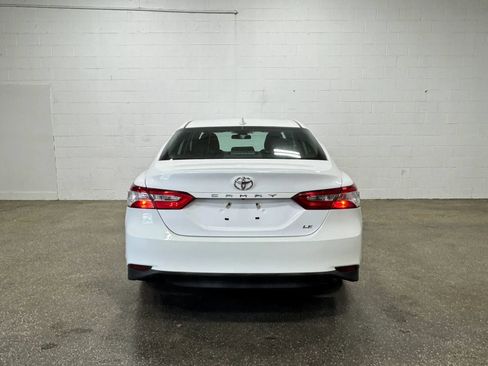 Used 2019 Toyota Camry LE FWD image 4