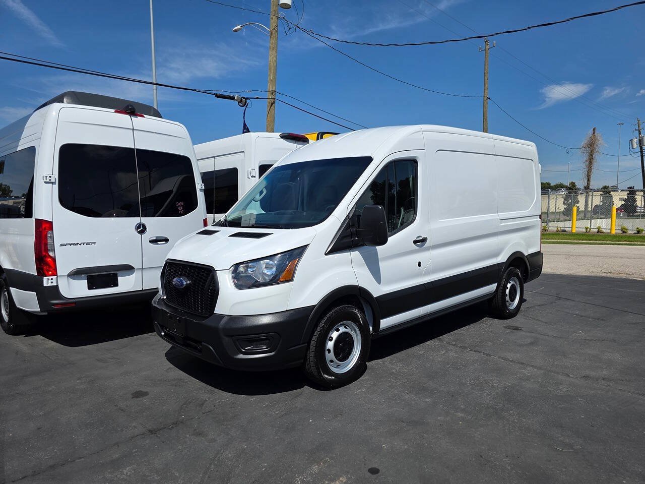Used 2023 Ford Transit 150 Medium Roof RWD image 28