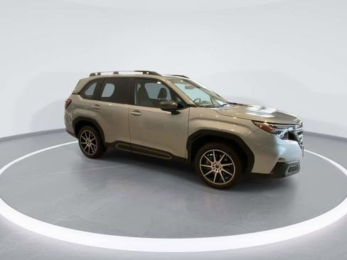Used 2025 Subaru Forester Limited w/ Popular Package #2 AWD/4WD image 2