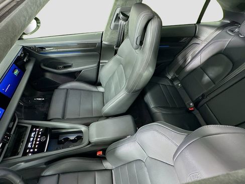 Used 2025 Porsche Macan Turbo Electric image 14